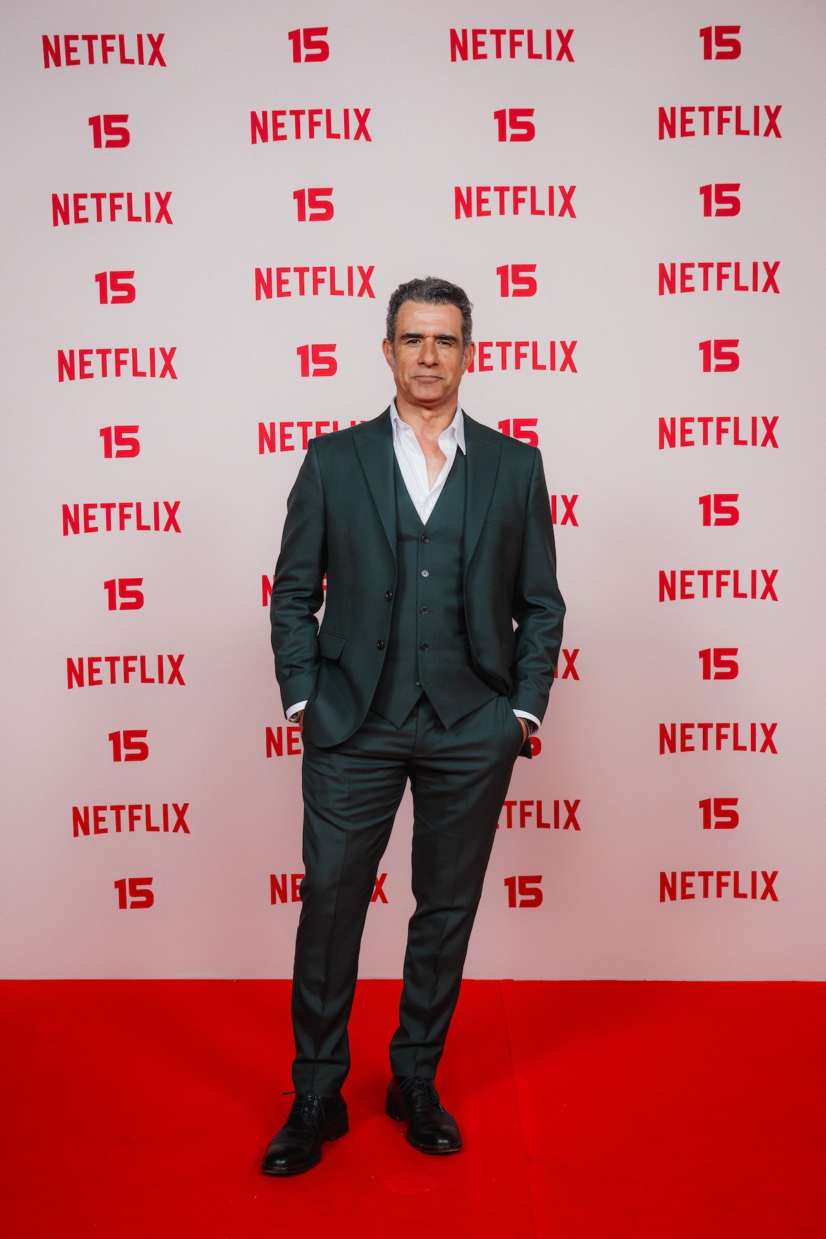Marcos Pasquim em foto no tapete vermelho