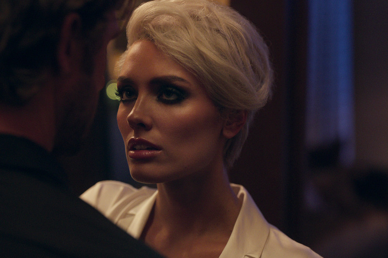 Mikro bikini jinsiy aloqa videolarini tomosha qiling