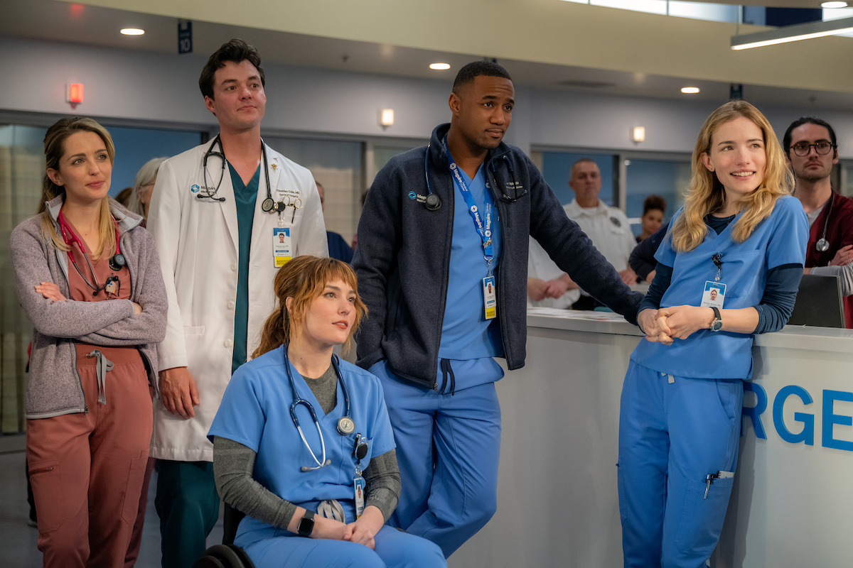 Jessica Rothe as Cass Himmelstein, Jack Bannon as Dr. Tom Cole, Jessy Yates as Harper, Jessie T. Usher as Sam Elijah, and Willa Fitzgerald as Danny in ‘Pulse.’