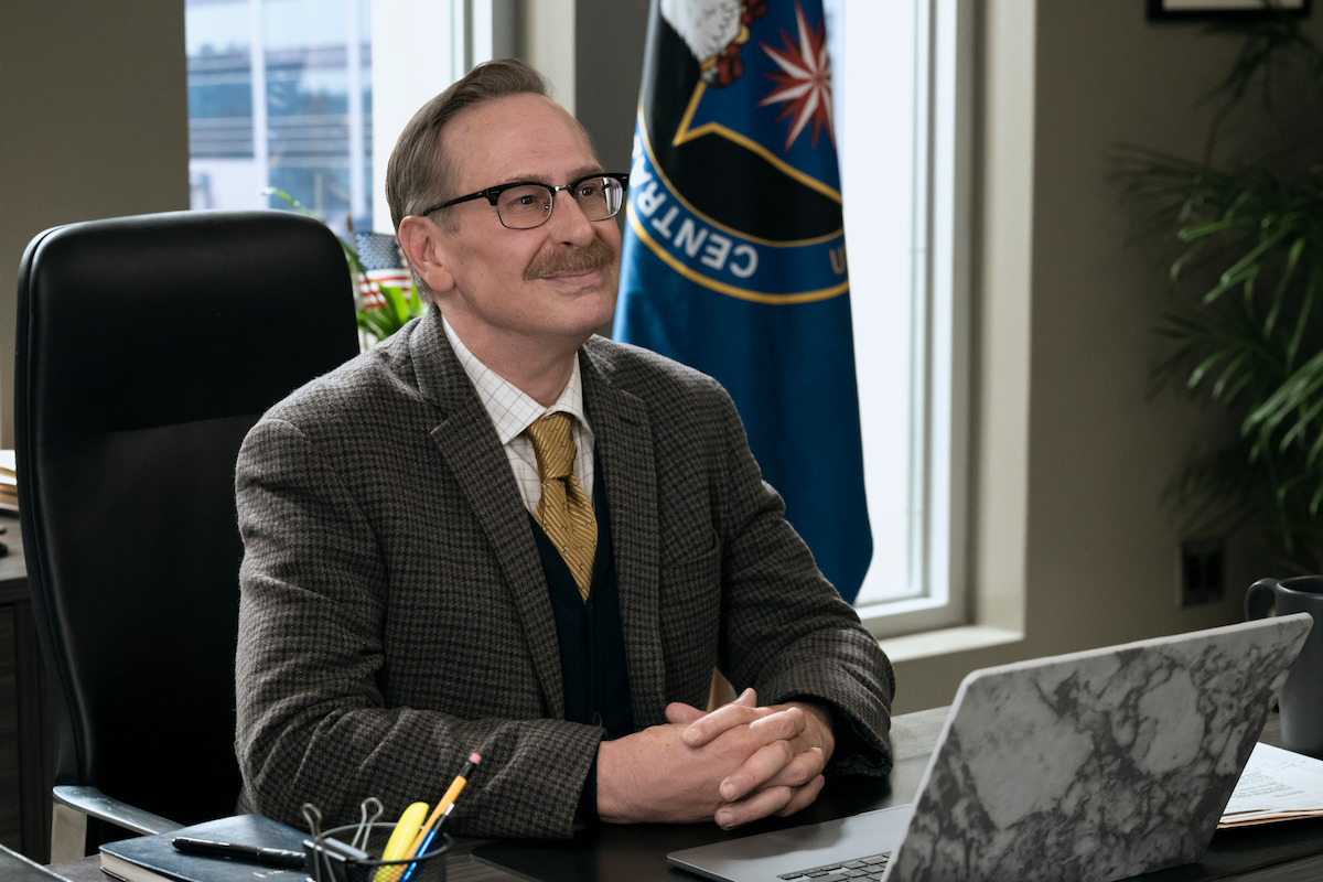 Scott Thompson as Dr. Pfeffer in ‘FUBAR’ Season 2.