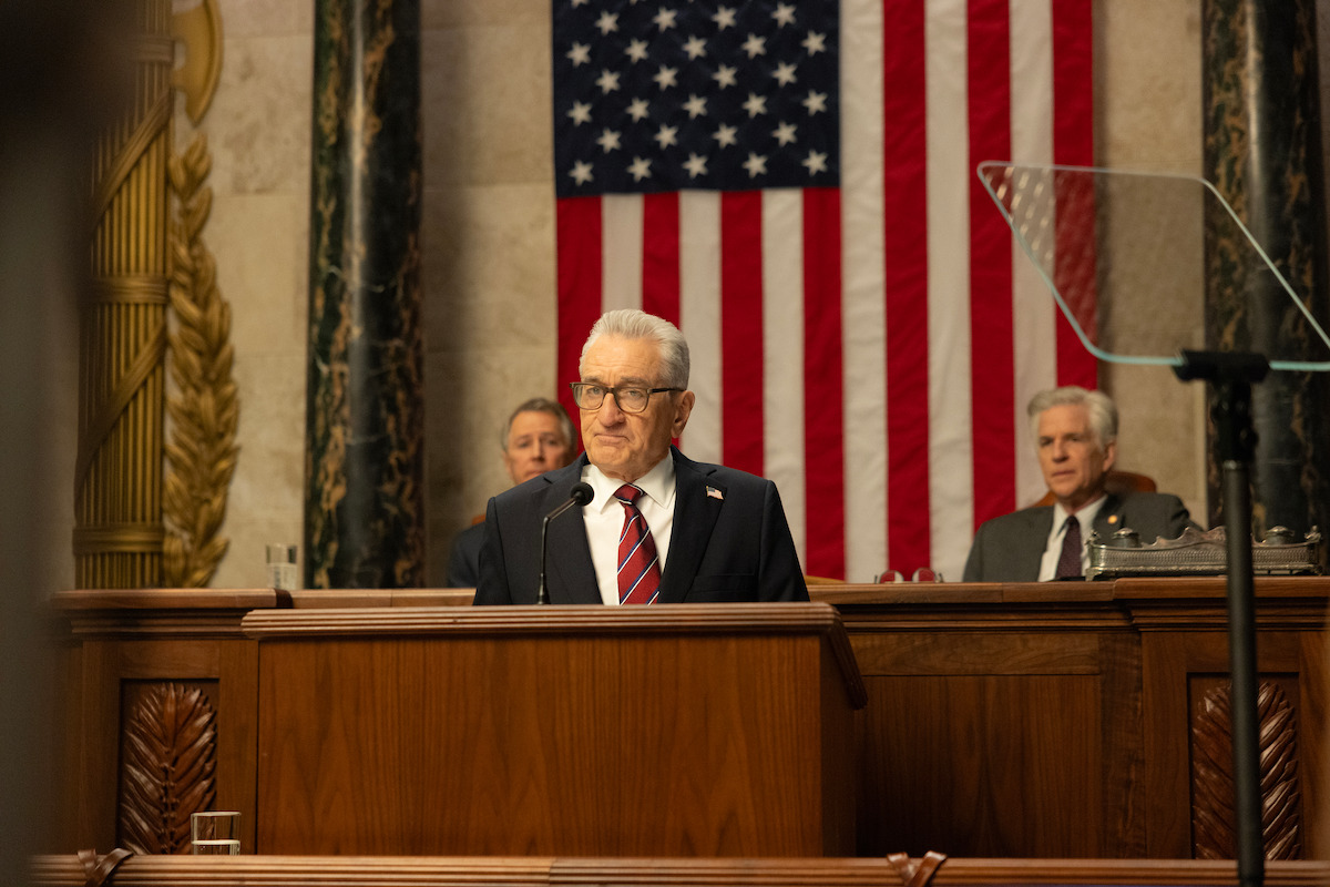 Robert De Niro as George Mullen and Matthew Modine as Richard Dreyer in ‘Zero Day’