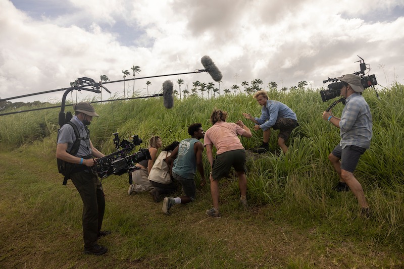 Madelyn Cline, Carlacia Grant, Jonathan Daviss, Chase Stokes and Rudy Pankow in Outer Banks Season 3 Behind-the-Scenes Photo Gallery