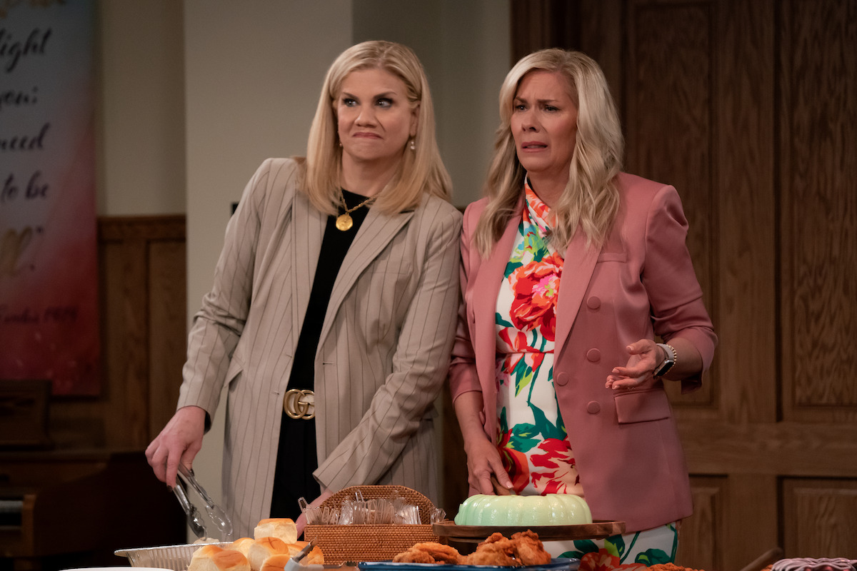 Kristen Johnston as Carol and Leanne Morgan in ‘Leanne’