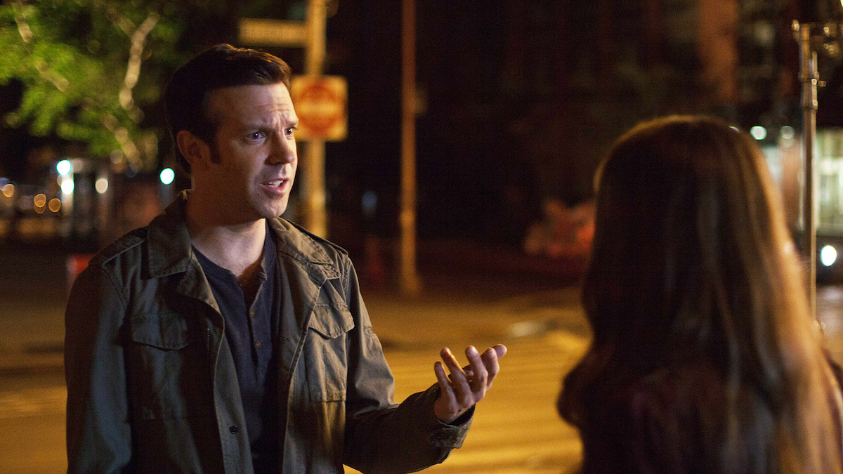 Jason Sudeikis as Jake and Alison Brie as Lainey get into an argument in ‘Sleeping with Other People.’