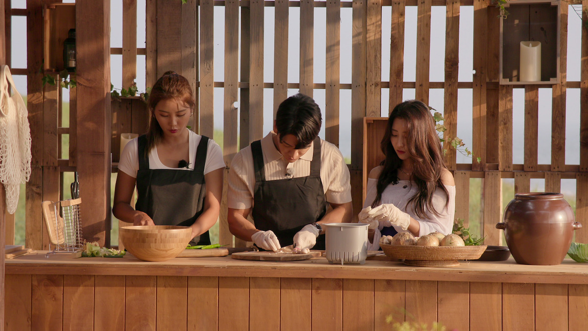 The Producers of ‘Single’s Inferno’ Answer Our Burning Questions 