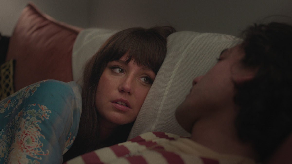 Adèle Exarchopoulos as Polly and Will Sharpe as Felix in ‘Too Much’