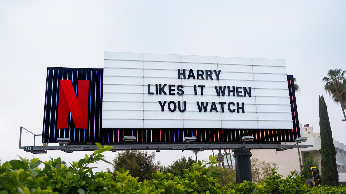 Harry Styles Sunset Marquee ‘Harry likes it when you watch’