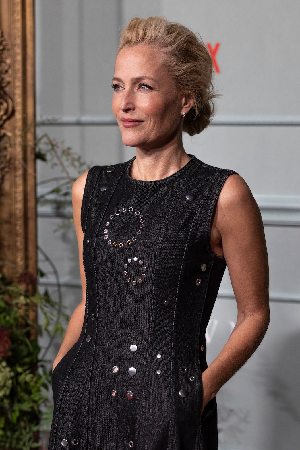 Imelda Staunton Dominic West Elizabeth Debicki At The Crown Season 5 imelda-staunton-dominic-west-elizabeth-debicki-at-the-crown-season-5