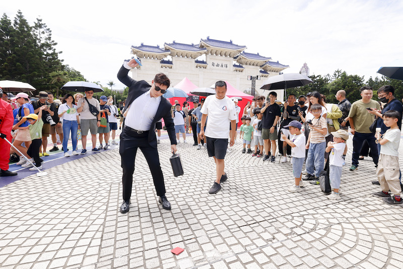 Fans compete during a 'Squid Game' Season 3 event in Taipei.