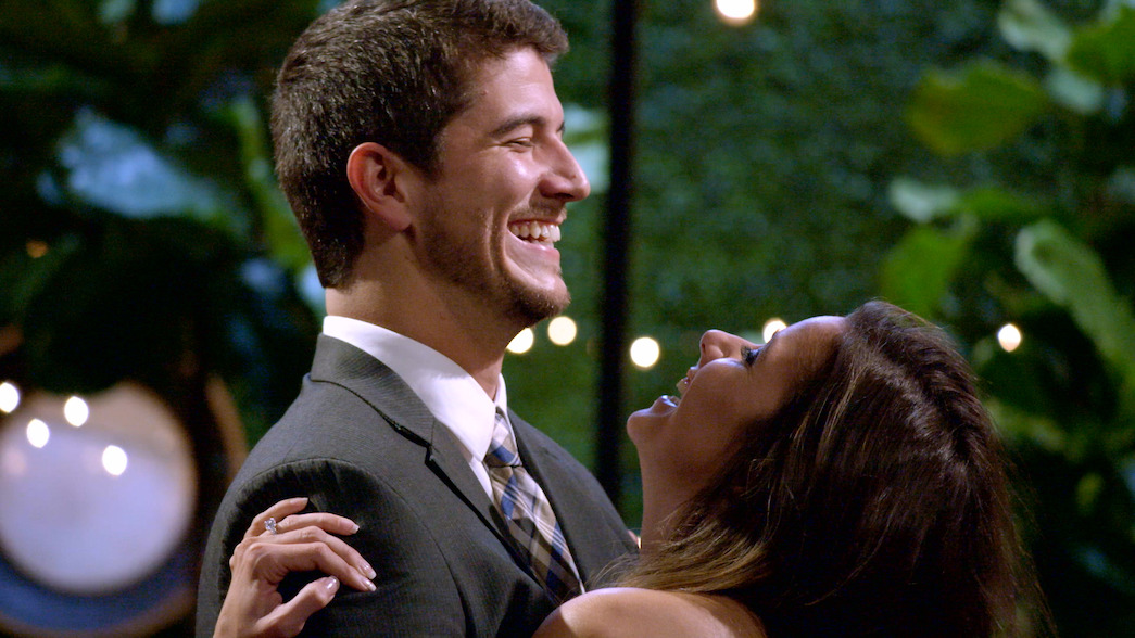 Which ‘Love Is Blind’ Season 1 Couples Are Still Together? Netflix Tudum