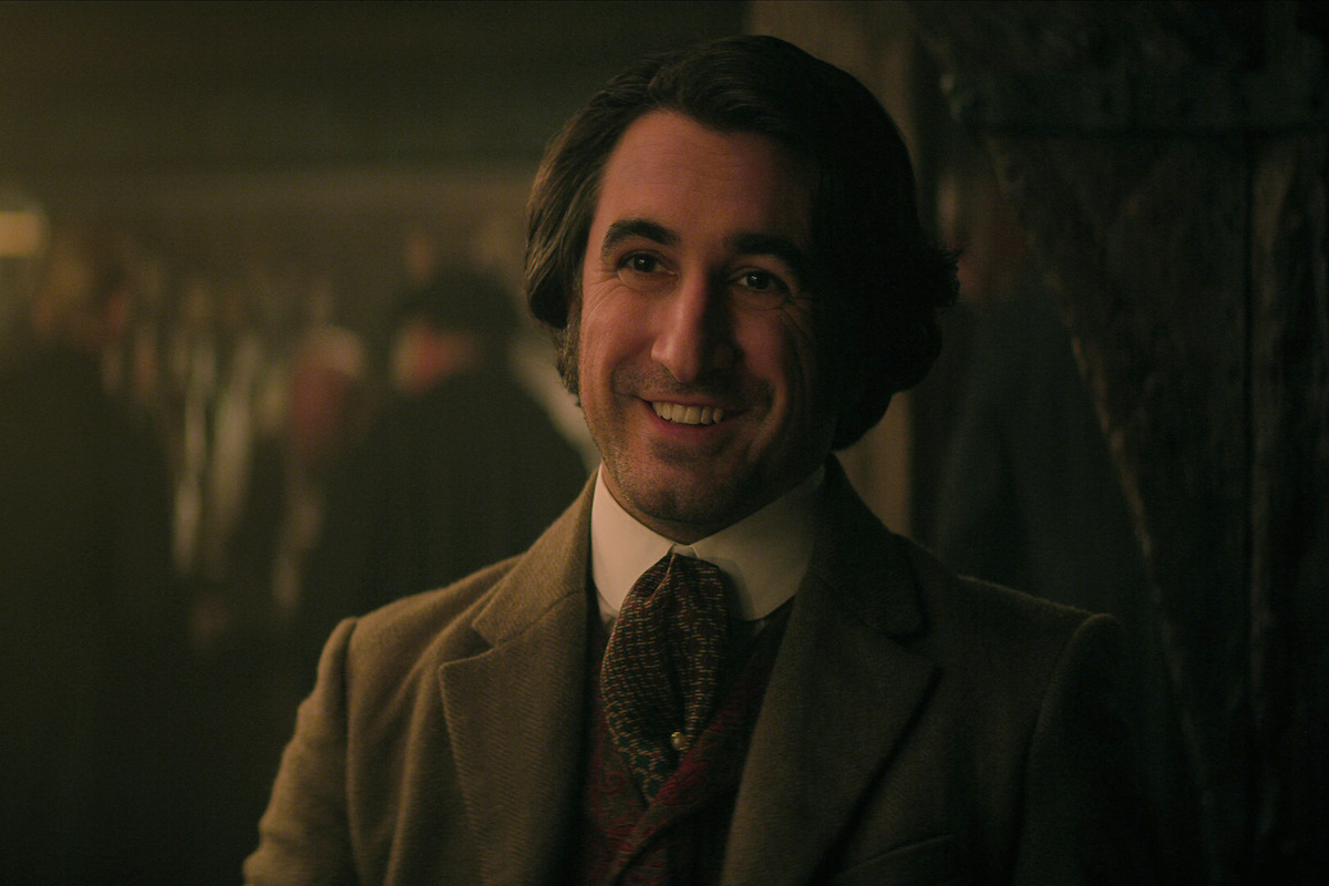 Ferdinand Kingsley as Hob Gadling in ‘The Sandman.’