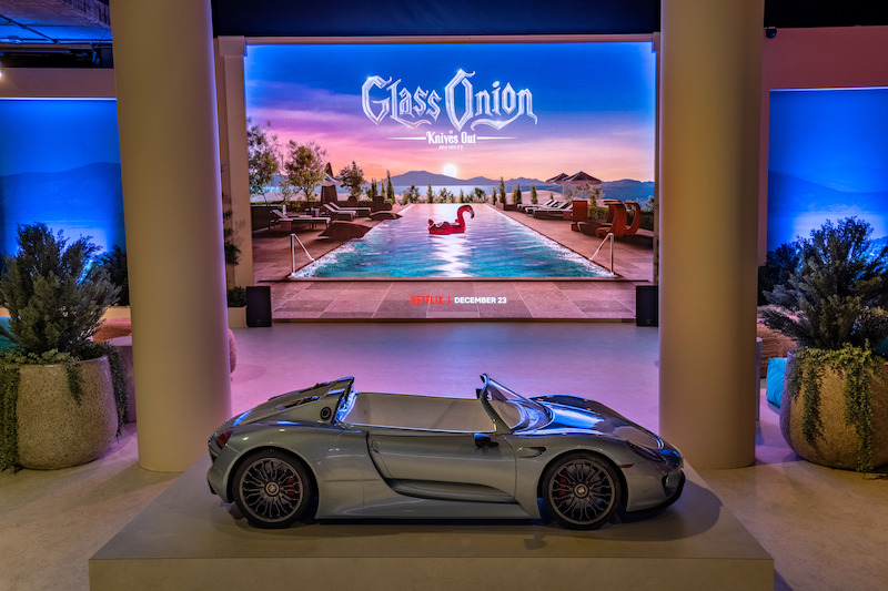 ‘Glass Onion: A Knives Out Experience’