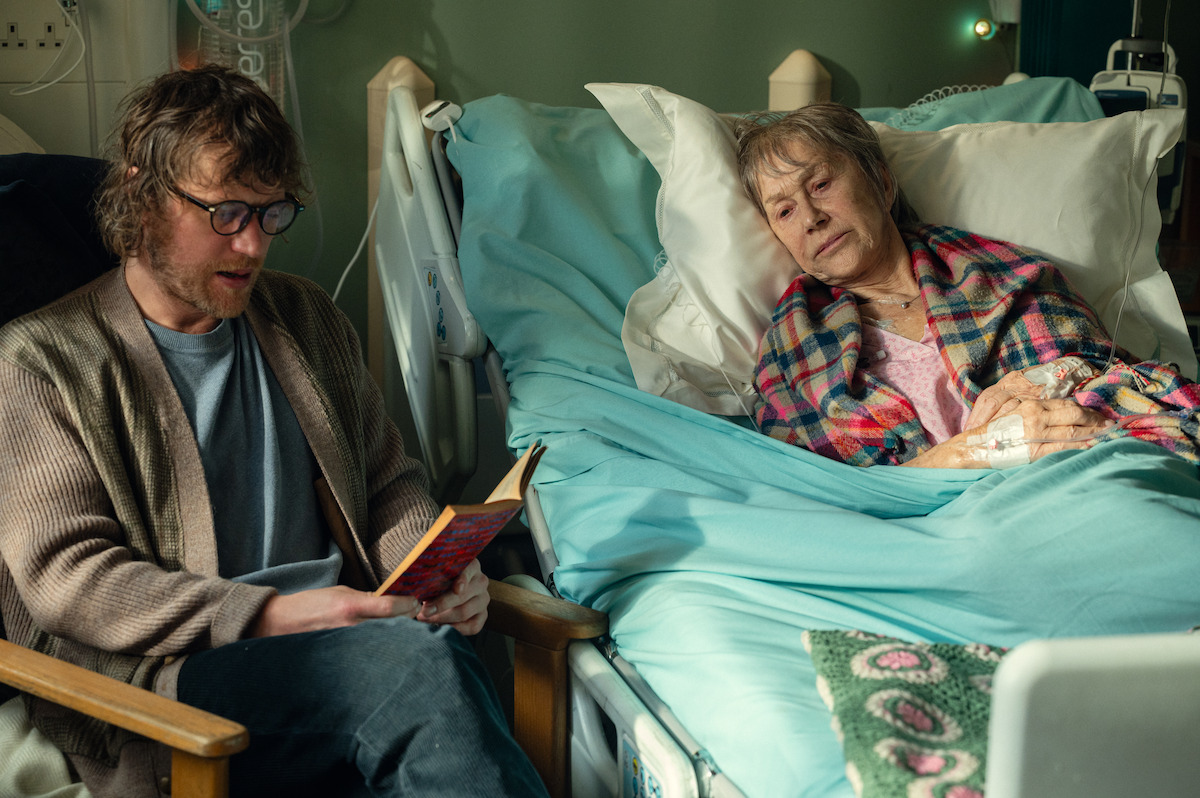 Johnny Flynn as Connor and Helen Mirren as June in ‘Goodbye June’
