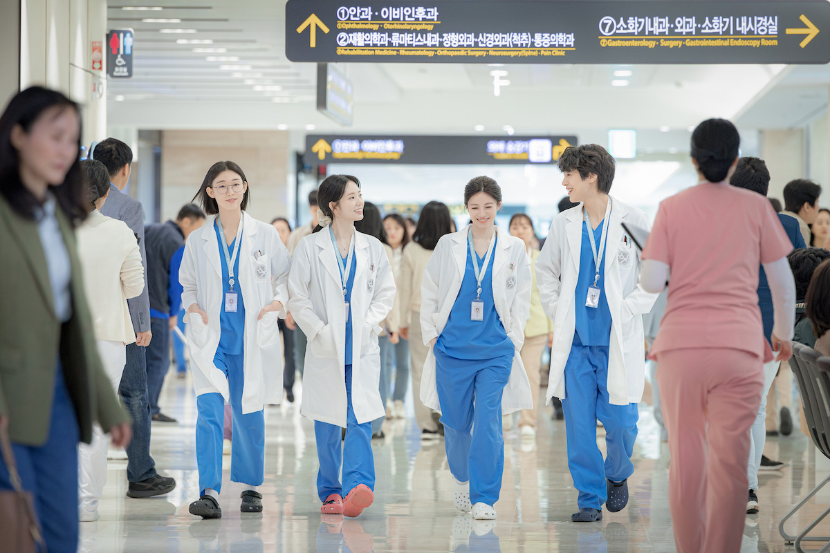 Han Ye-ji, Go Youn-jung, Shin Si-a, and Kang You-seok