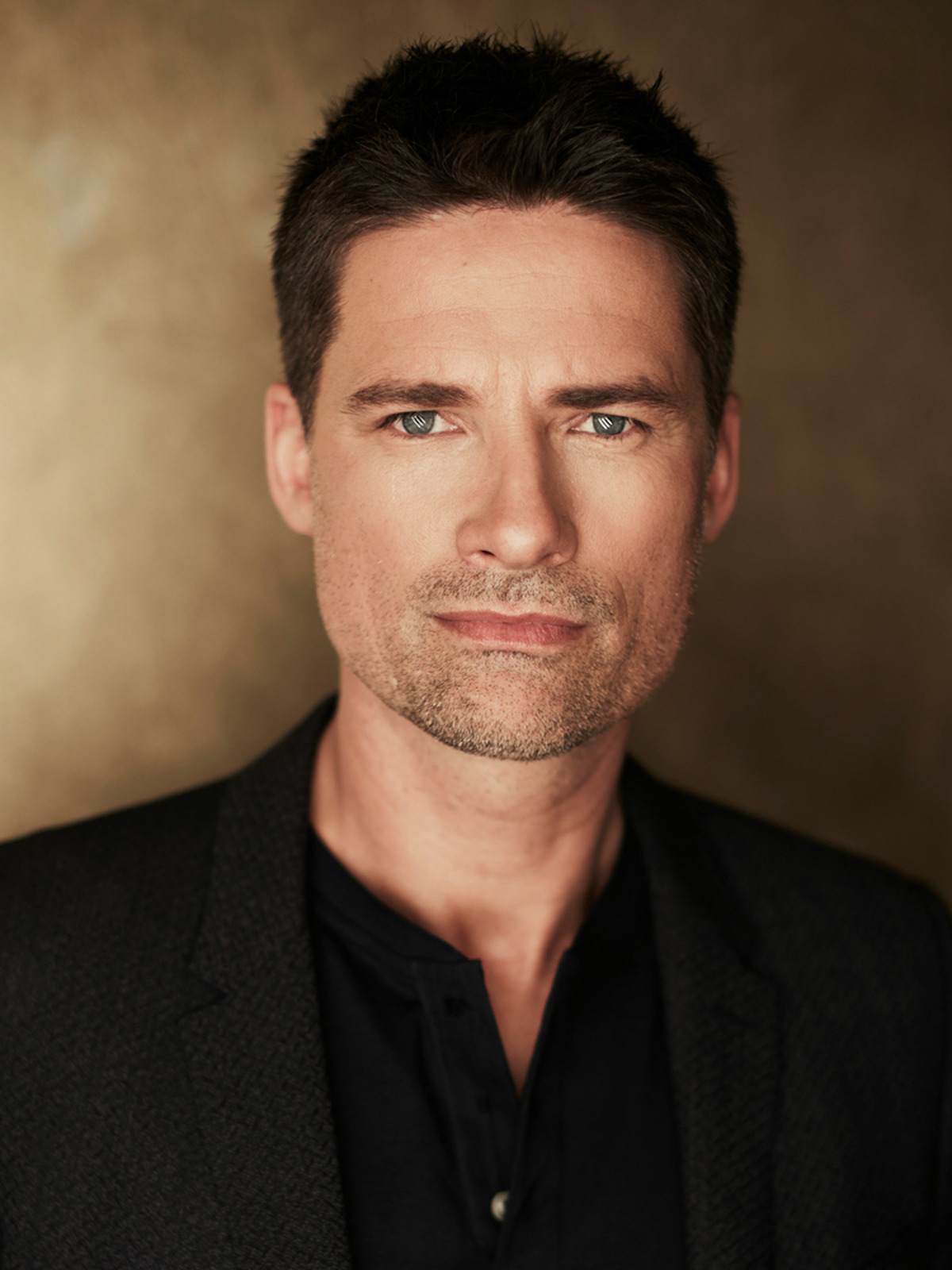 Headshot of Warren Christie