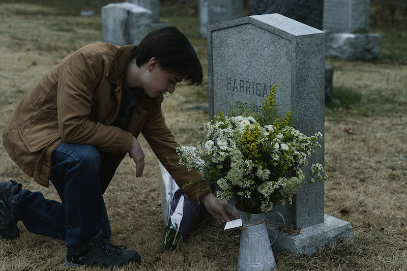 Craig mourns his new friend - ‘Mr. Harrigan’s Phone’ First Look Photos