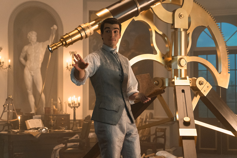 Corey Mylchreest as young King George.