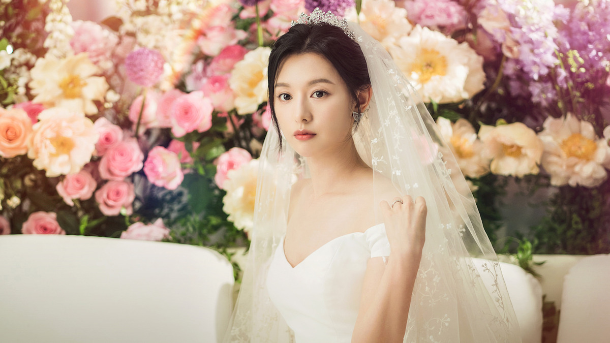 Kim Ji-won as Hong Hae-in wears a wedding gown in the series ‘Queen of Tears.’