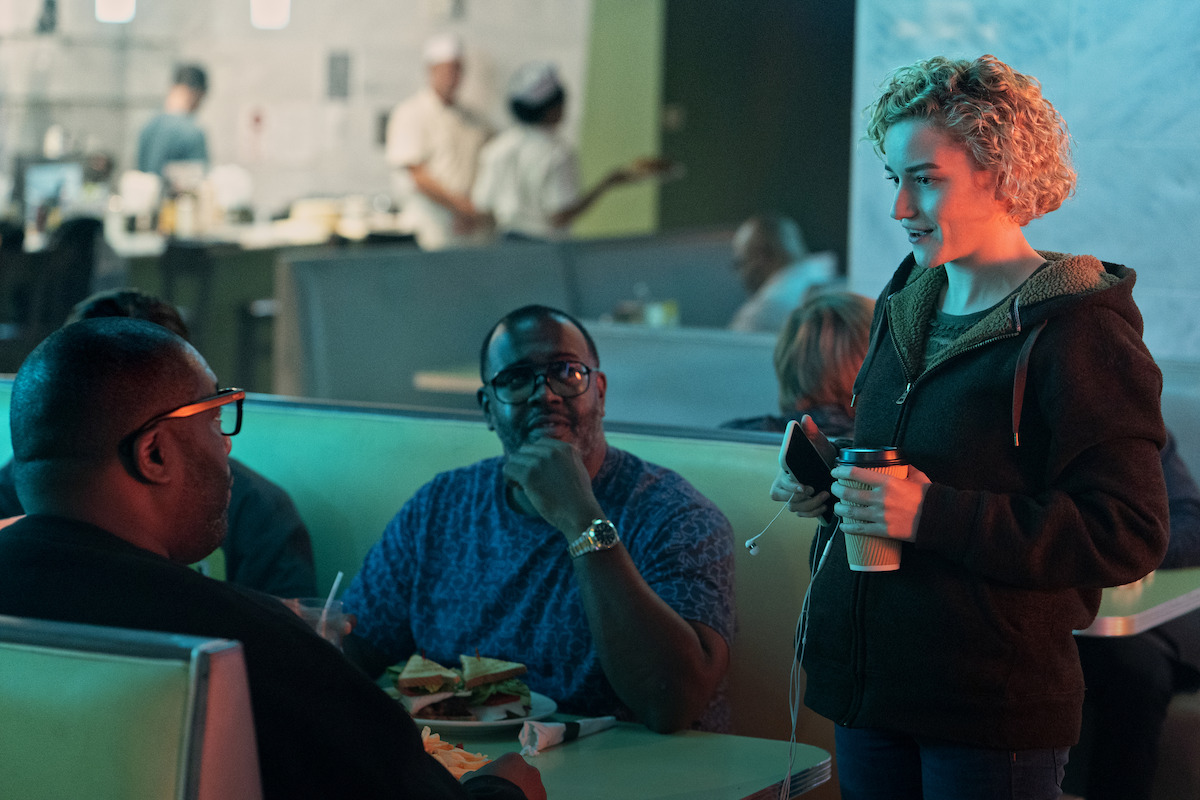 (L-R) Killer Mike as himself and Julia Garner as Ruth Langmore in Season 4, Part 2, Episode 1 of Ozark.