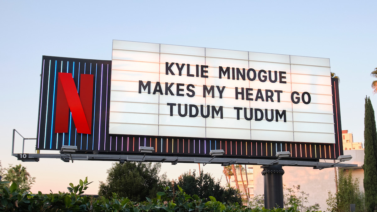Kylie Sunset Blvd Billboard - ‘Kylie Minogue Makes my heart go Tudum’