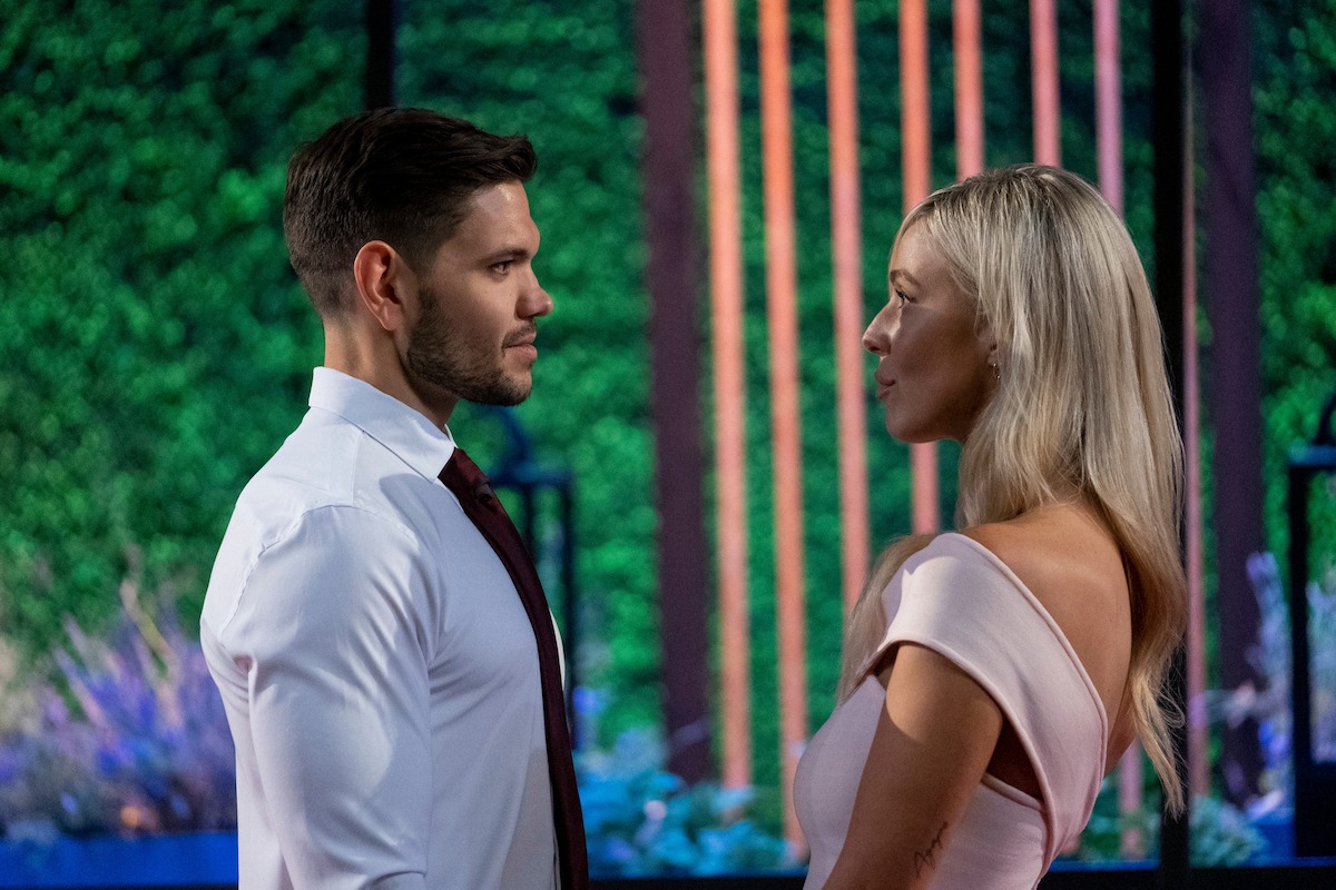 Shaina and Kyle meet for the first time.