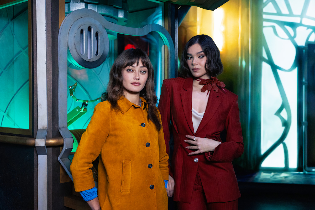 Ella Purnell and Hailee Steinfeld pose together at the ‘ARCANE’ Season Two Content Day