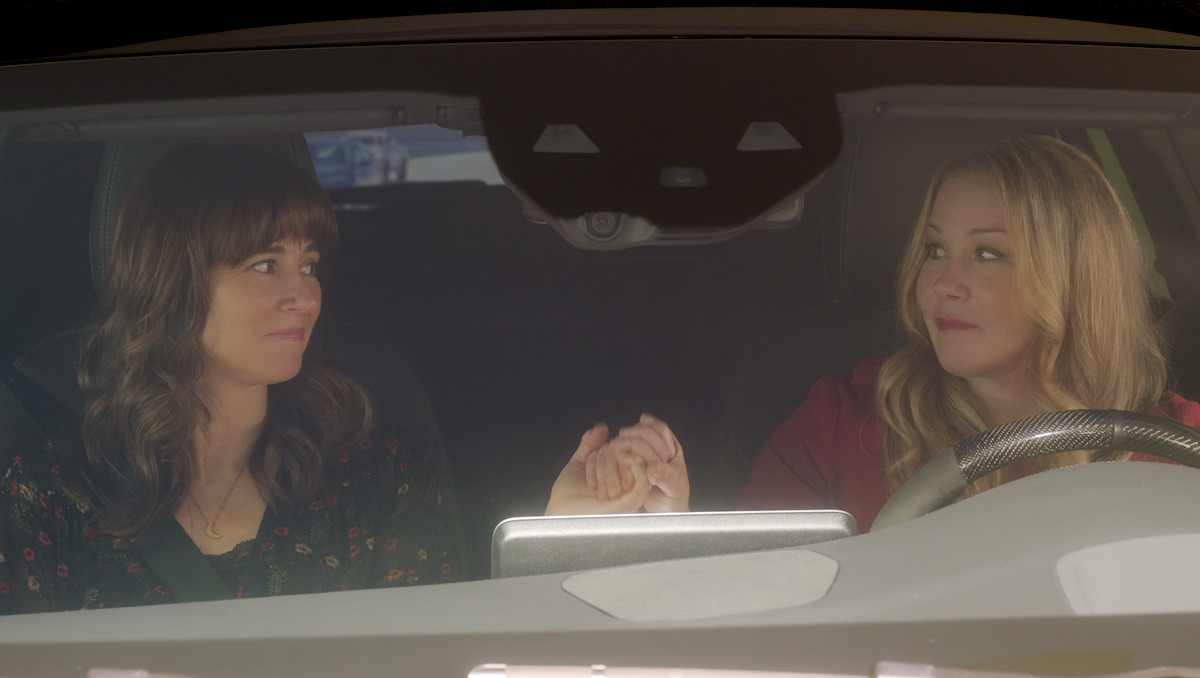 Dead to Me's Linda Cardellini Took Jen Harding's Patio Furniture