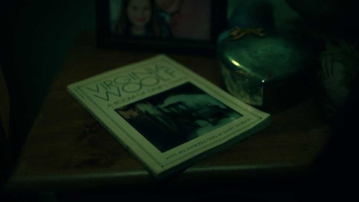 The Midnight Club 1990s Pop Culture References and Easter Eggs