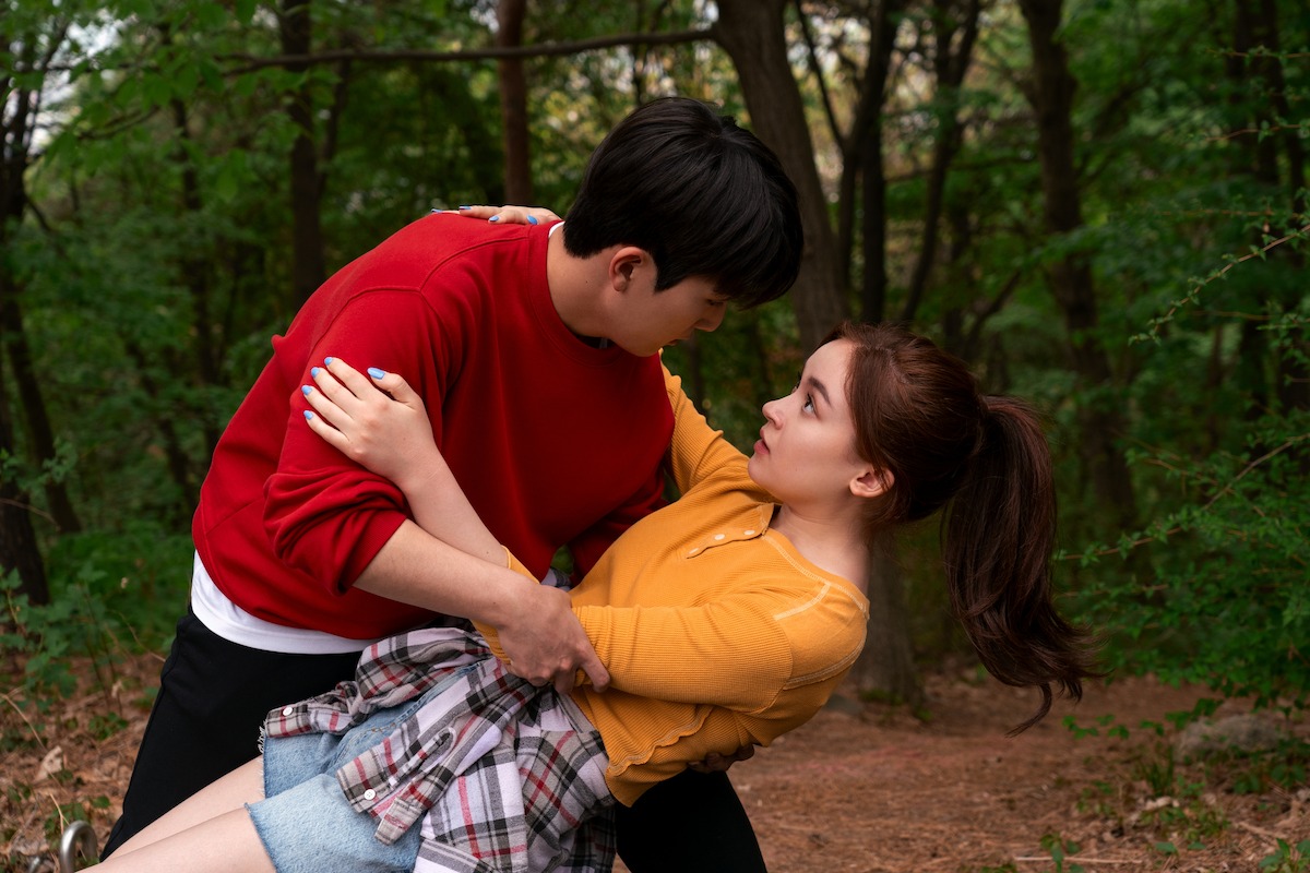 Minyeong Choi and Anna Cathcart in ‘XO, Kitty’