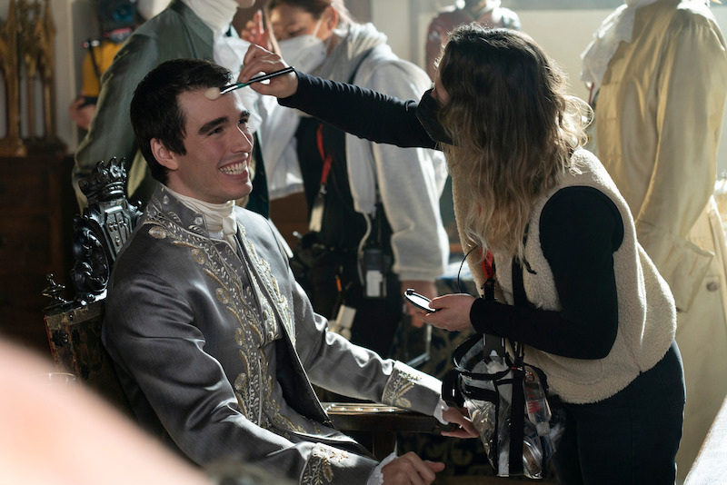 Corey Mylchreest as Young King George