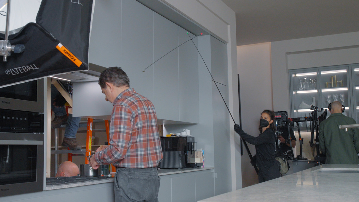 Meet the Puppeteer Who Brought the Tiny Star of ‘Man vs. Bee’ to Life