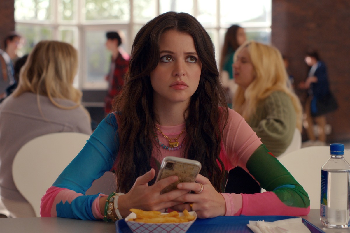 Sara Waisglass as Maxine in ‘Ginny & Georgia’ Season 3