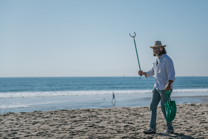 Poguelandia beach cleanup