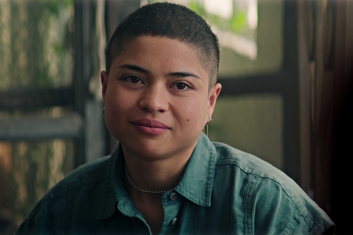 b as Phoenix in ‘You.’