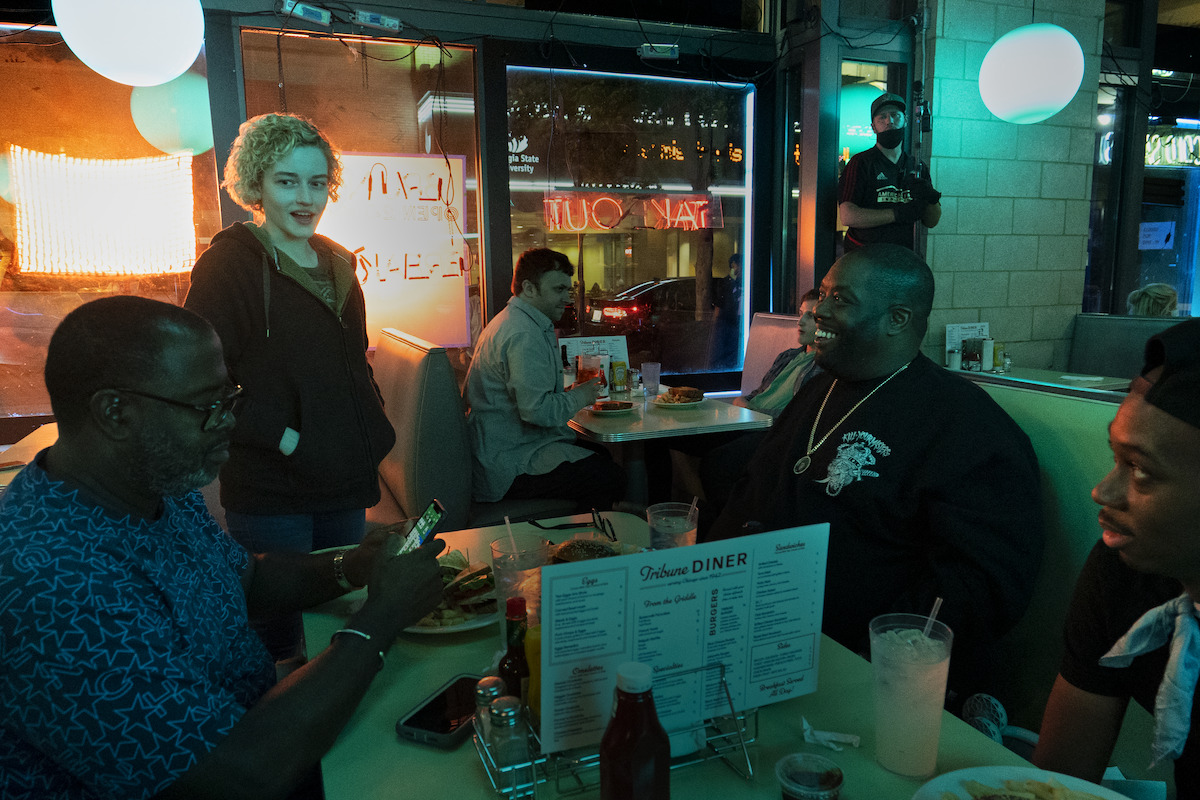 (L-R) Julia Garner as Ruth Langmore and Killer Mike as himself in Season 4, Part 2, Episode 1 of Ozark.