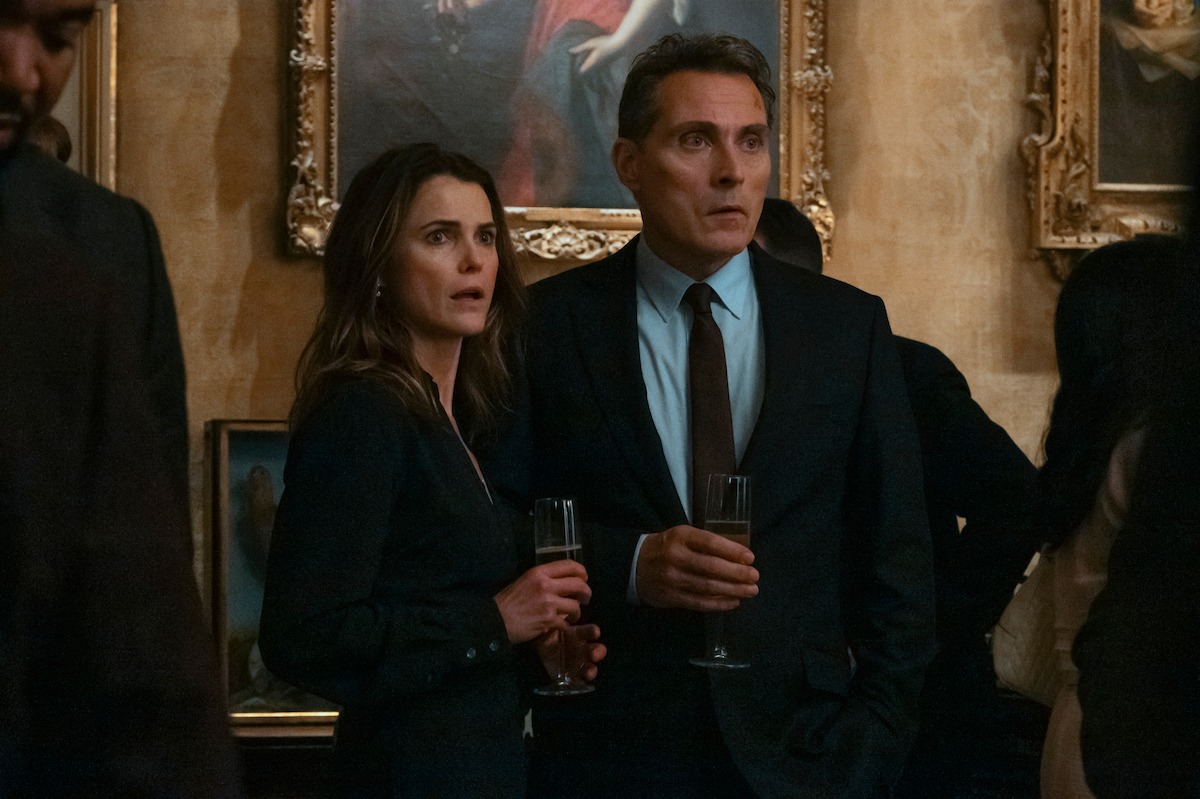 Rufus Sewell as Hal Wyler and Keri Russell as Kate Wyler in ‘The Diplomat’ Season 2, Episode 5.
