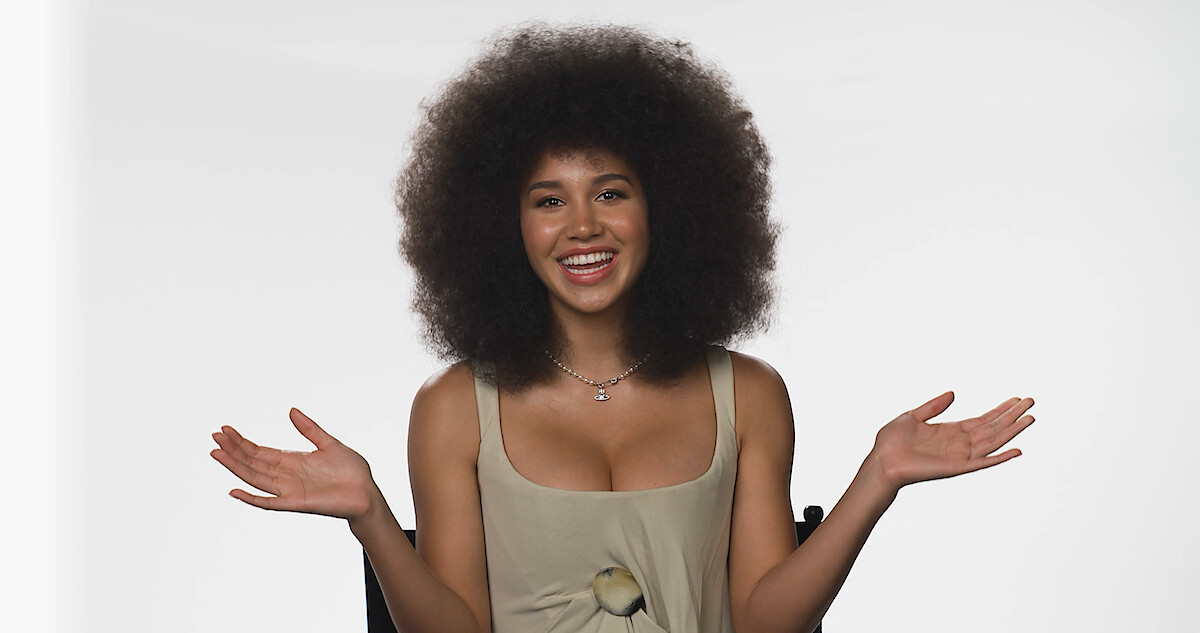 'The School For Good and Evil' Cast Plays 'Never or Ever'