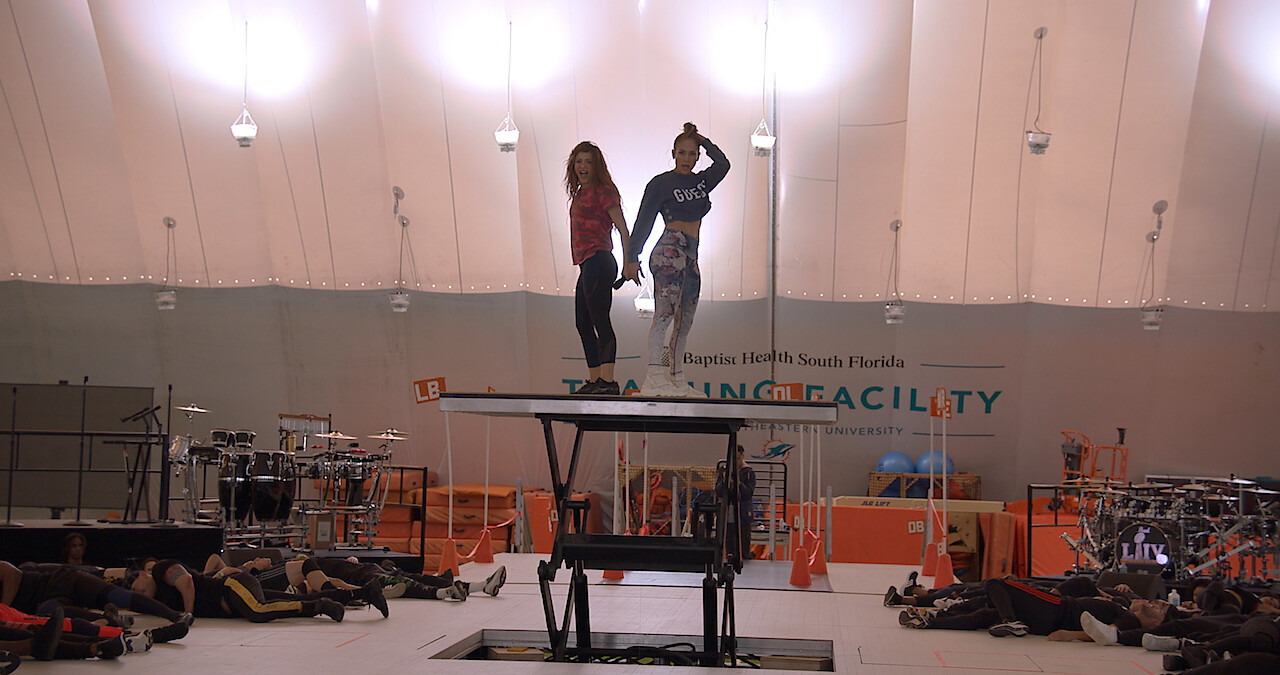 Card + Thumb: Jennifer Lopez and Shakira Rehearse for the 'Halftime' Show