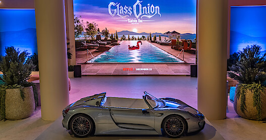 Peeling Back the Layers of ‘Glass Onion: A Knives Out Experience’