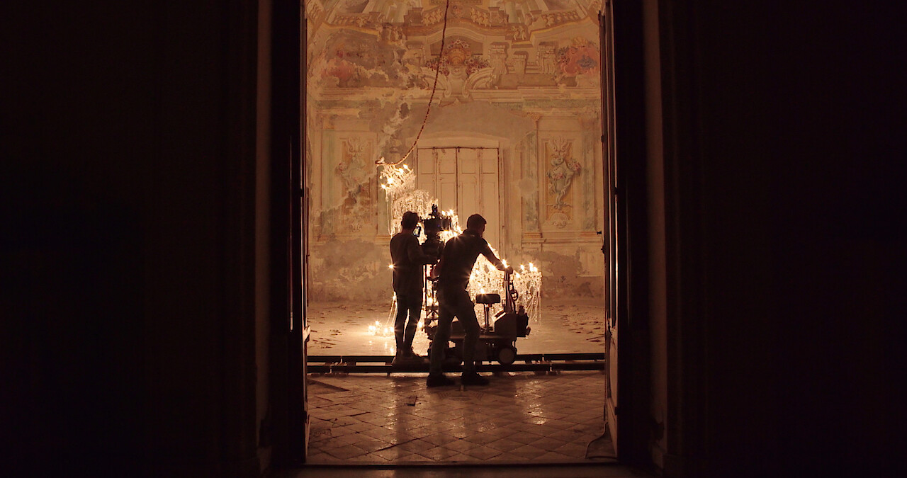 Director Paolo Sorrentino Featurette | The Hand of God Card Image