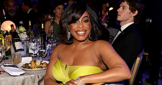 Niecy Nash-Betts at the 2023 SAG Awards