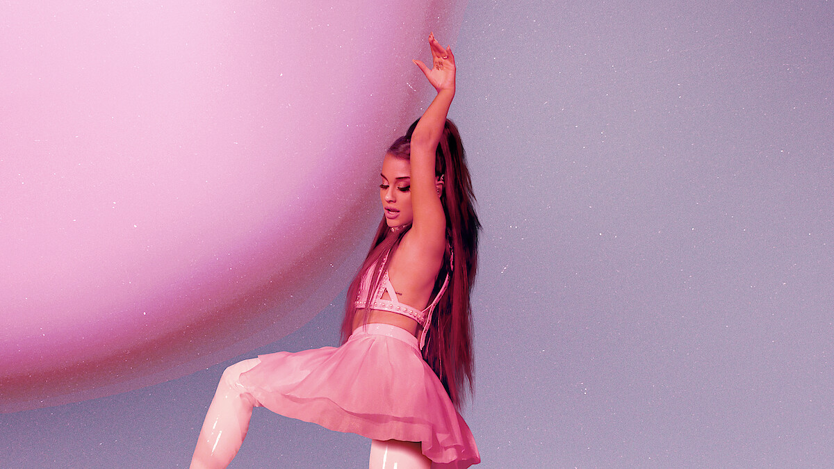  Ariana Grande performing in 'ariana grande: excuse me, i love you.'