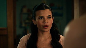Nikki looking at Cole