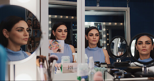 The Filmmakers Discuss the Significance of Mirrors in ‘Luckiest Girl Alive’