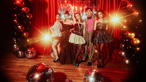 Suzanna Son, Ella Rubin, India Fowler, David Iacono and Fina Strazza of 'Fear Street: Prom Queen.'