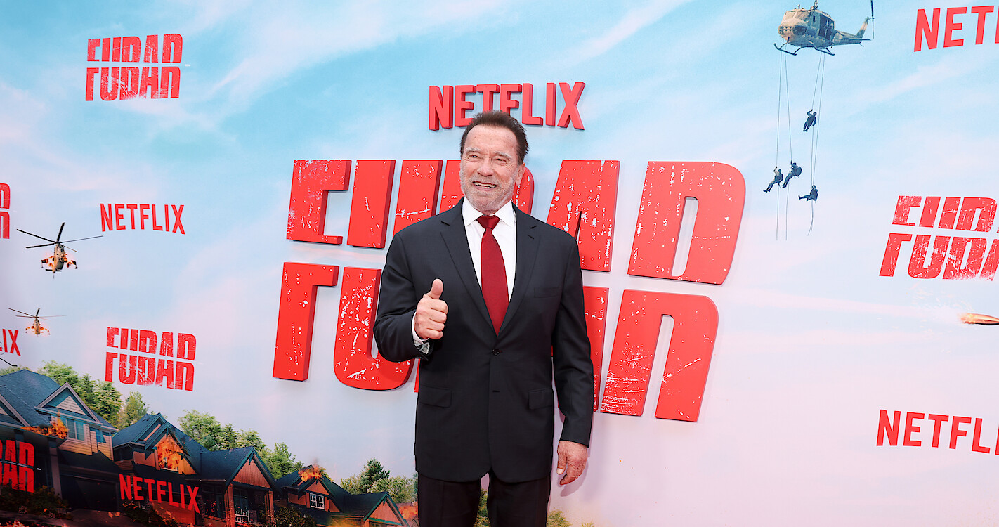 Arnold Schwarzenegger Suits Up For The 'FUBAR' Premiere Red Carpet: See ...