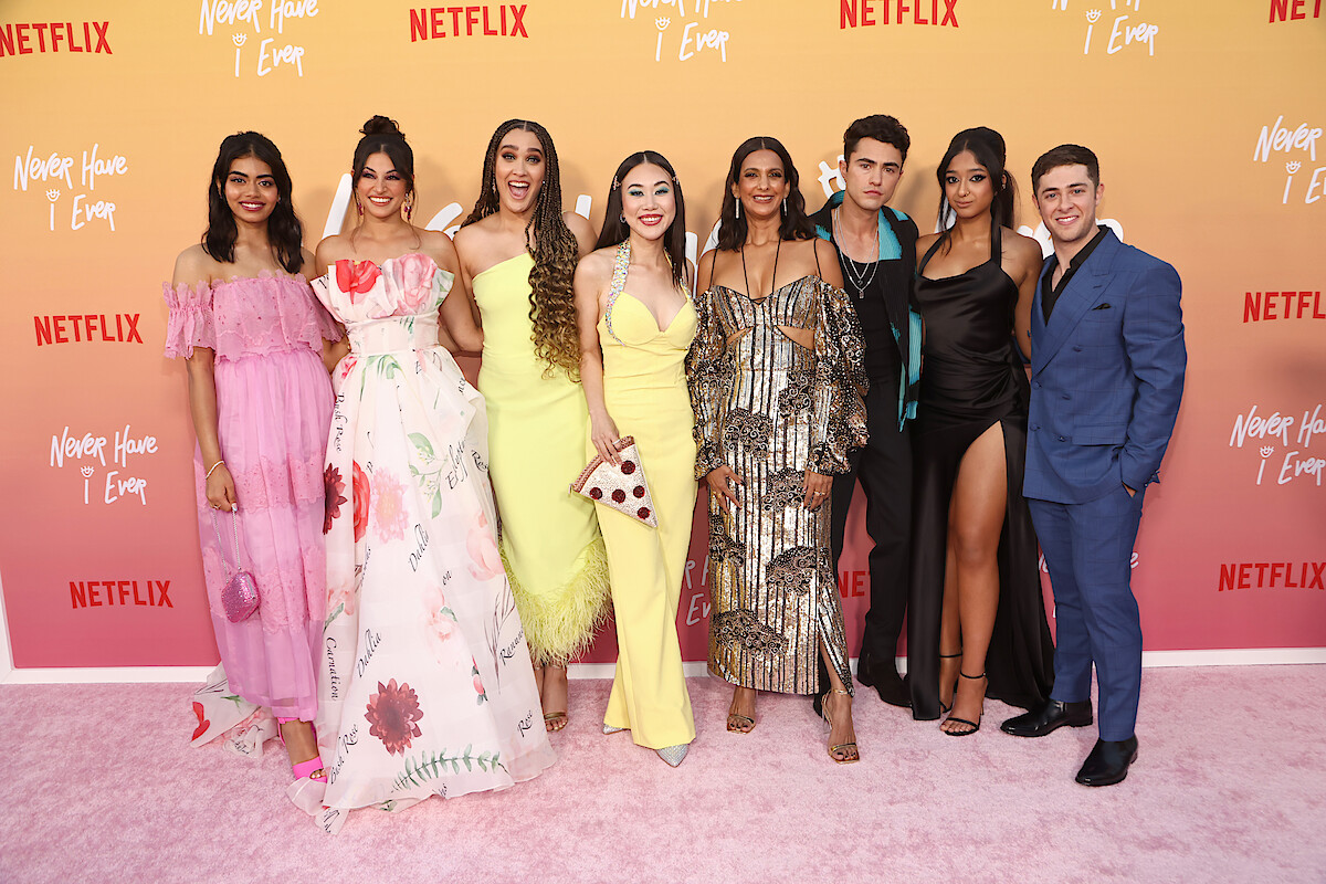 ‘never Have I Ever Cast Celebrate Season 3 Premiere Netflix Tudum