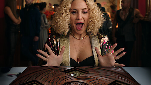 Investigate a Cryptic New Clip from ‘Glass Onion: A Knives Out Mystery’