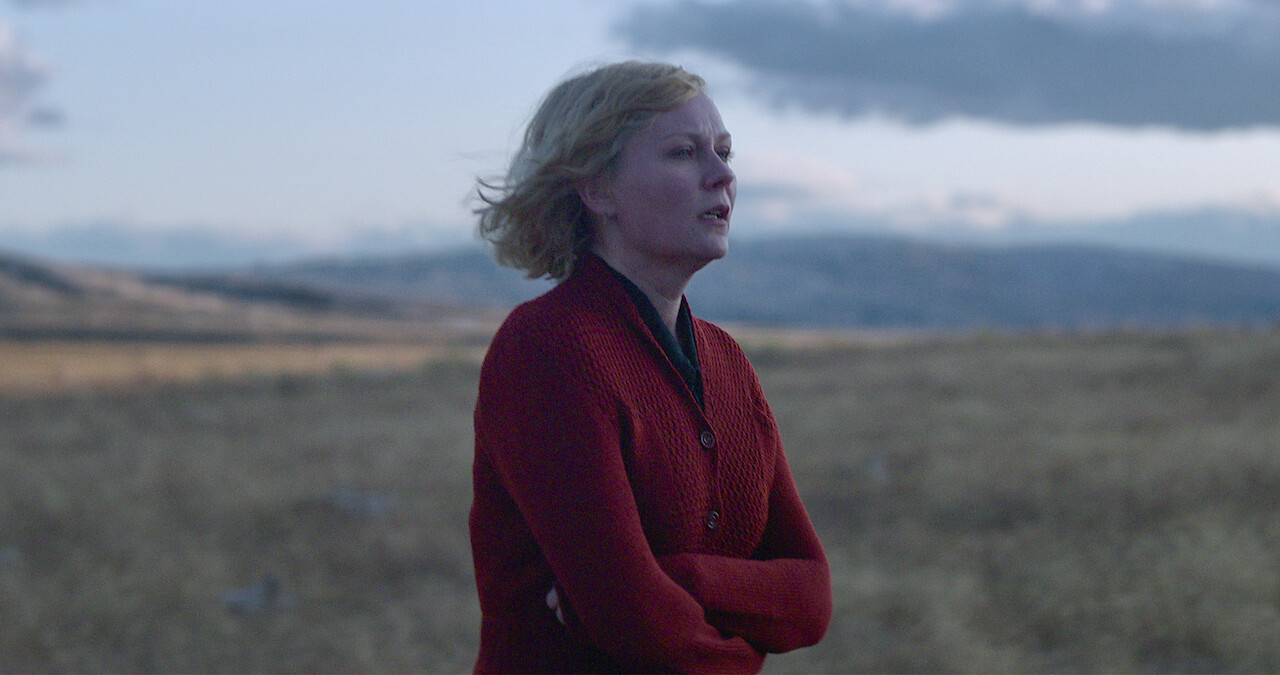 Hero Image: Kirsten Dunst Avoided Her Co-Star When Filming ‘The Power of the Dog’