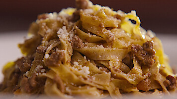 A plate of pasta.